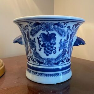 Nantucket Home Planter/Vase